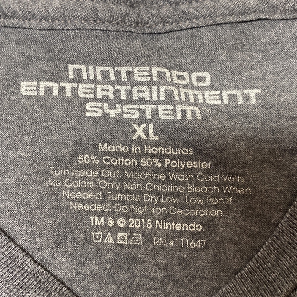 Nintendo Vintage Graphic Tee Gray XL - Picture 2 of 4